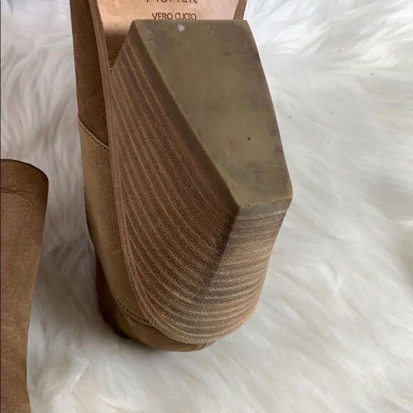 Eileen Fisher Sienna Suede Tan Booties Size 9 - Picture 8 of 8